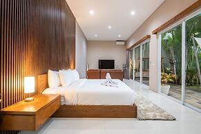 Luxury PrivatePoolVilla Lumiere Dewi Sri