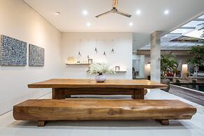 Luxury PrivatePoolVilla Lumiere Dewi Sri