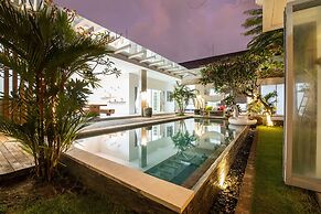 Luxury PrivatePoolVilla Lumiere Dewi Sri