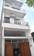 Goroomgo Four Season Guest House Varanasi