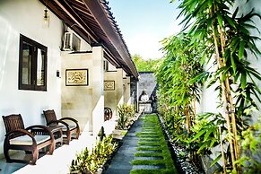 Tanjung Lima Hotel Legian