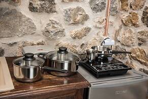 Agrilia Koromili Retreat