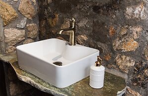 Agrilia Koromili Retreat