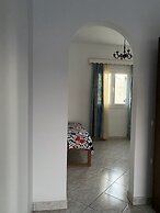 Anna's Studios & Apartments