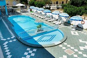 Anna's Studios & Apartments