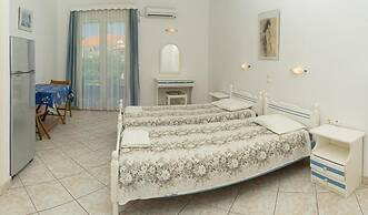 Anna's Studios & Apartments