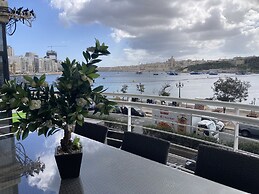 Luxury SeaFront Sliema with Valletta view
