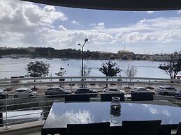 Luxury SeaFront Sliema with Valletta view