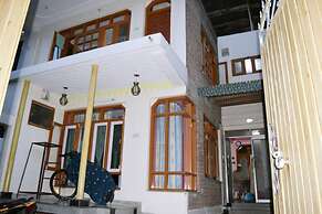 Khushboo Guest House