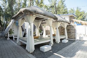 Costas De Liwa Bar & Beach Resort