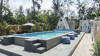 Costas De Liwa Bar & Beach Resort