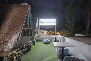 Costas De Liwa Bar & Beach Resort