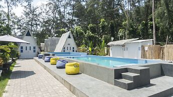 Costas De Liwa Bar & Beach Resort