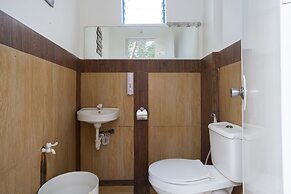 Costas De Liwa Bar & Beach Resort