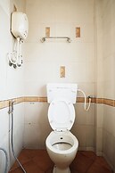 Hotel Della Comfort near Ambreshwar Shiv Mandir, Ambernath