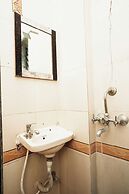 Hotel Della Comfort near Ambreshwar Shiv Mandir, Ambernath