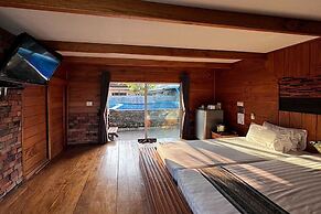 Ozone Resort & Pool Villa