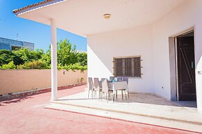 Villetta Rosa Con Attico Near The Sea