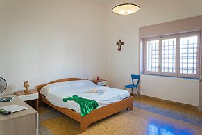 Villetta Rosa Con Attico Near The Sea