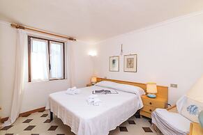 La Lampara House