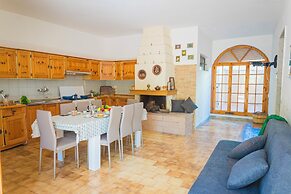 Villetta Rosa With Garden Near The Sea