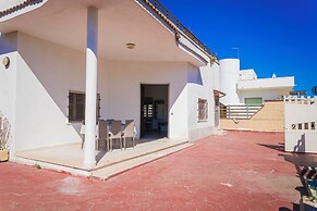 Villetta Rosa With Garden Near The Sea
