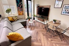 Stylish modern flat in SW London