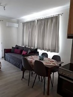 Michael Apartments - Private Parking