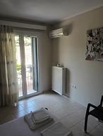 Michael Apartments - Private Parking