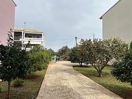 Michael Apartments - Private Parking