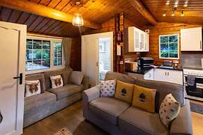 Mountain View 2 bed Log Cabin