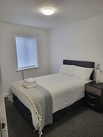 Impeccable 4-bed House in Leicester