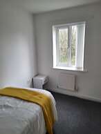 Impeccable 4-bed House in Leicester