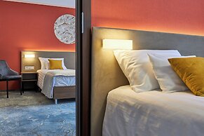 Crystal Hotel