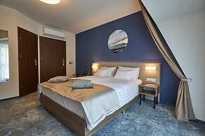 Crystal Hotel