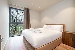 Spacious Flat in North London