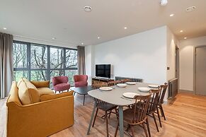 Spacious Flat in North London