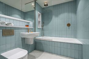 Spacious Flat in North London