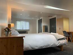 Stunning 5bed House in Birmingham Contractors Also