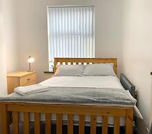 Stunning 5bed House in Birmingham Contractors Also