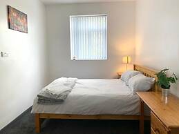 Stunning 5bed House in Birmingham Contractors Also