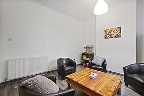 Stunning 5bed House in Birmingham Contractors Also