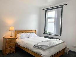 Stunning 5bed House in Birmingham Contractors Also