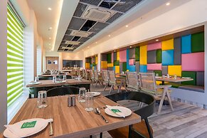 Hotel Le Roi Dehradun