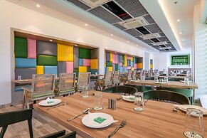 Hotel Le Roi Dehradun