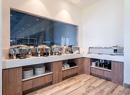 Hotel Le Roi Dehradun