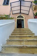 Campiello Apartments