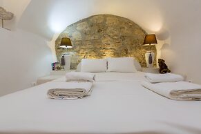 Campiello Apartments