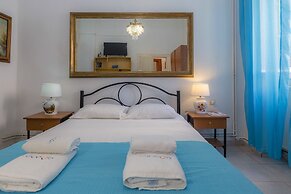 Campiello Apartments