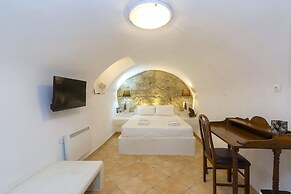 Campiello Apartments